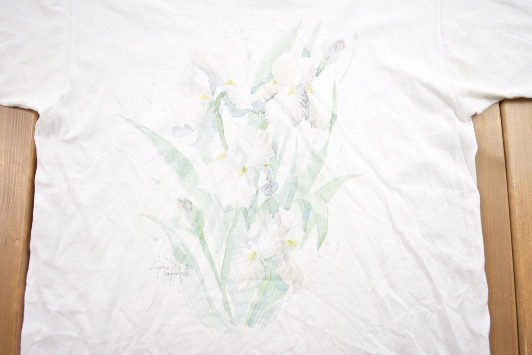 Vintage 1990s Graphic Water Color Flowers T-Shirt