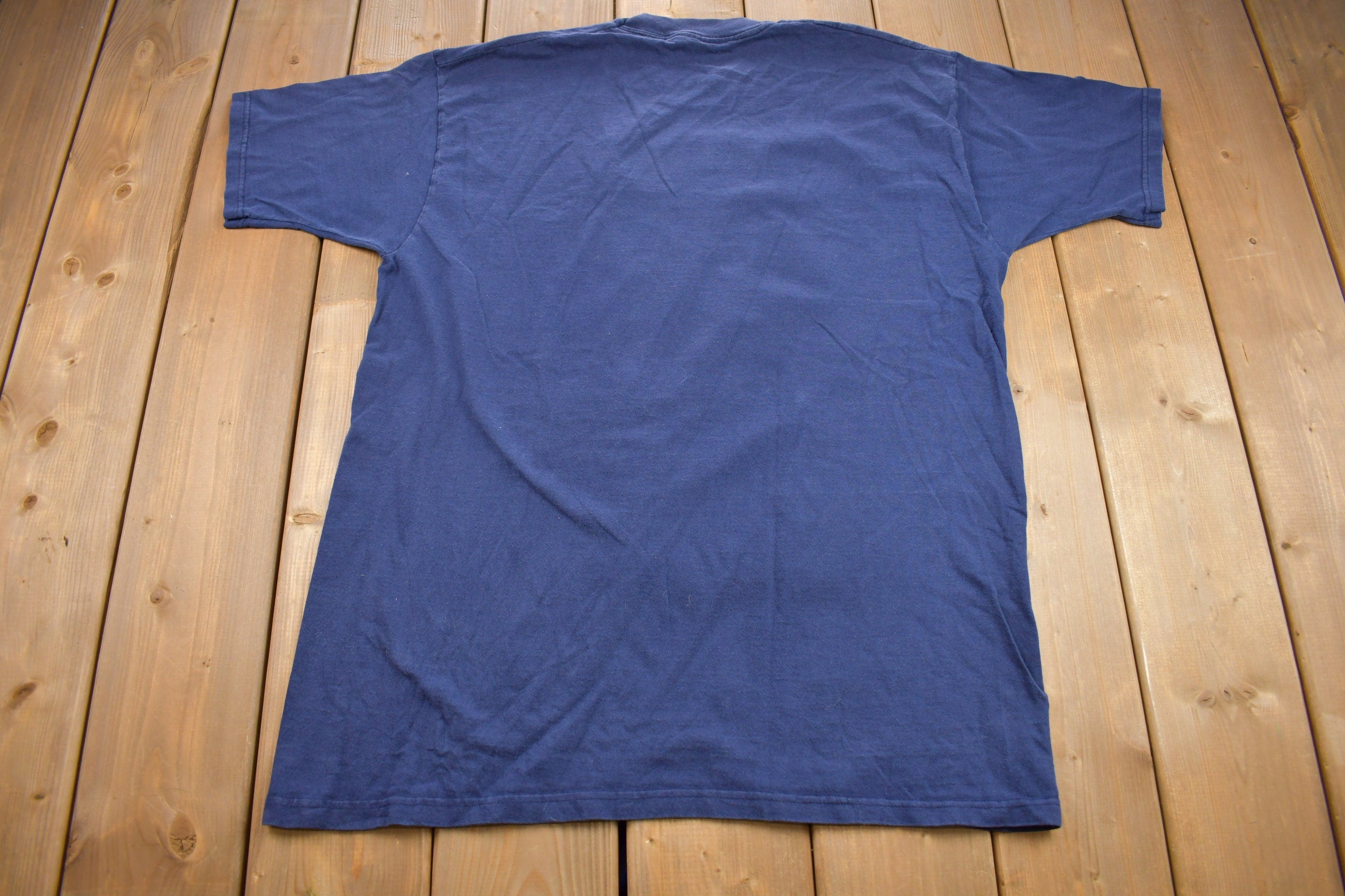 Vintage 1990s Chicago Cubs MLB Wrigley Field Graphic T-Shirt
