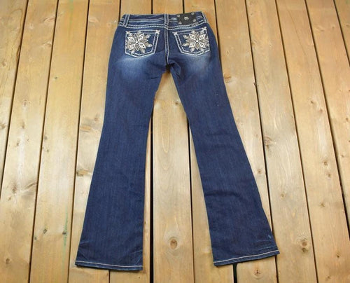 Vintage Y2K Miss Me Bedazzled Low Rise Jeans Size 26x31 / Boot Cut Jeans / Y2K Style / Embroidered Jeans / 2000s / Contrast Stitching