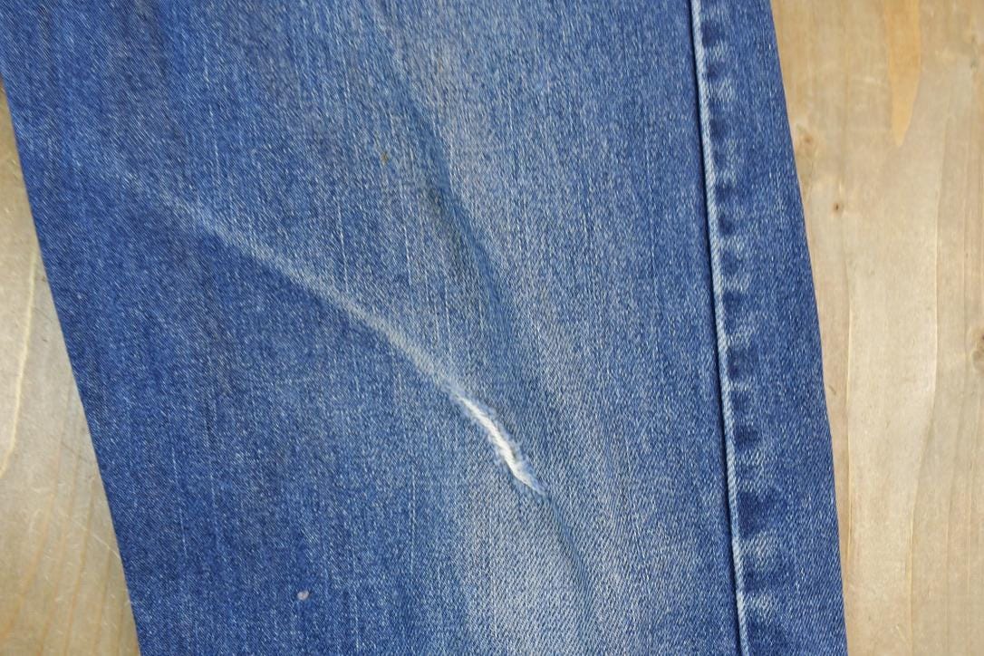 Vintage 1990s Levi Strauss Red Tab Denim Jeans Size 32 x 31