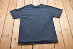 Vintage 2001 Elvis Presley T-shirt Band Tee King of Rock