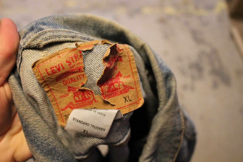 Vintage 1990s Levi's Light Wash Denim Jean Jacket