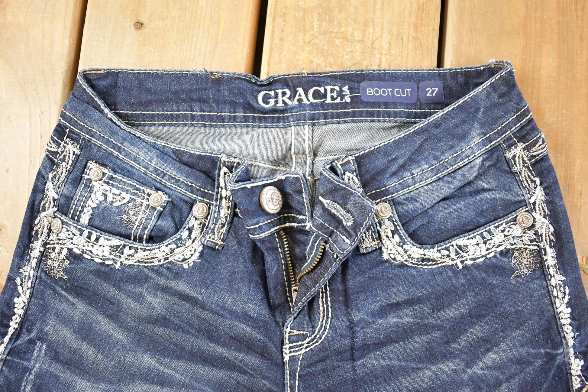 Vintage Deadstock Y2K Grace In LA Bedazzled Low Rise Jeans Women's Size 27 x 32 / Bootcut Jeans / 2000's Embroidered Contrast Stitched Denim