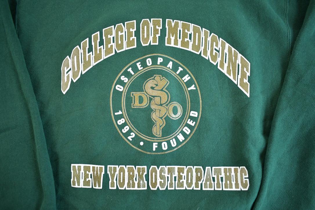Vintage 1990s New York College of Osteopathic Medicine Crewneck Made In USA