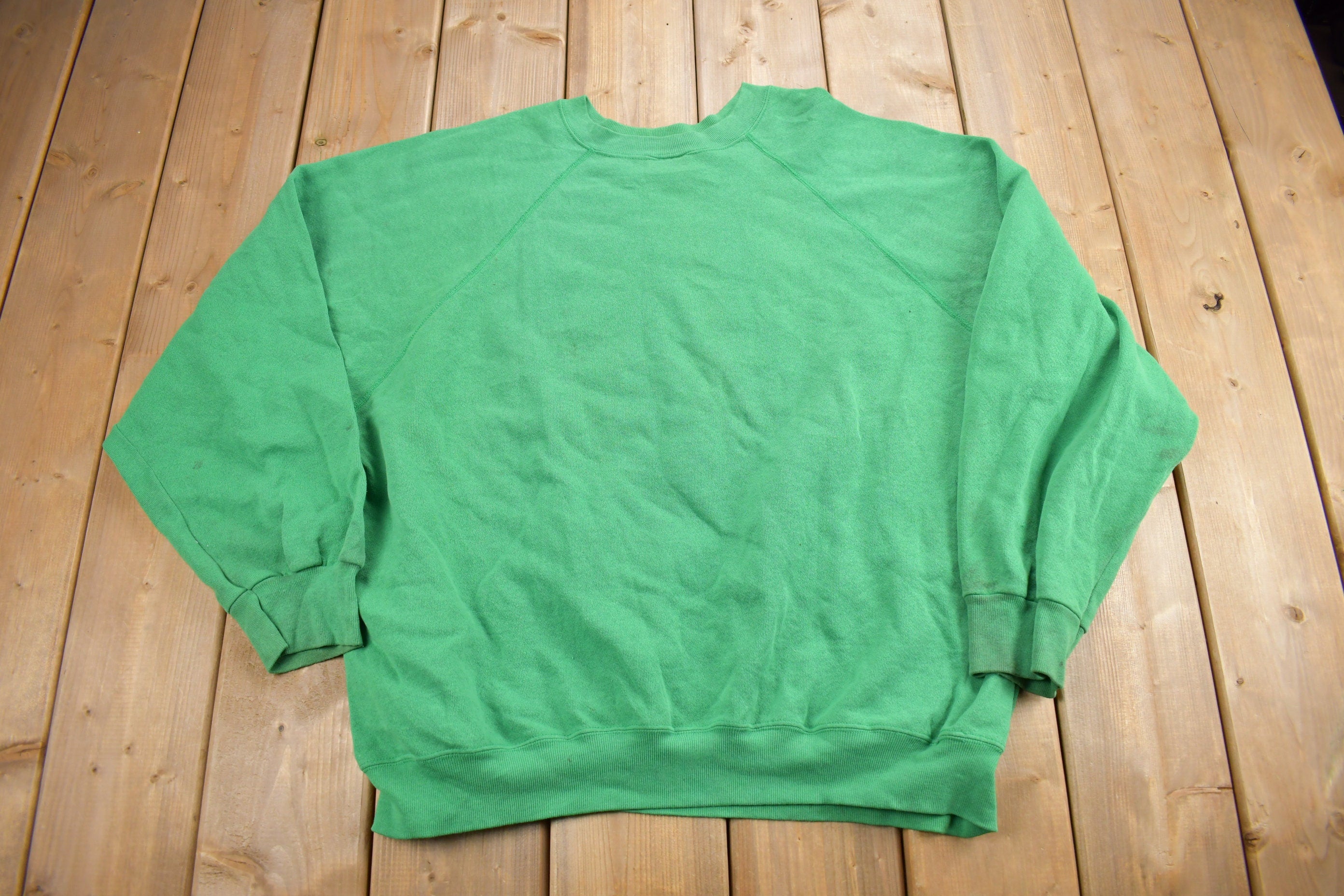 Vintage 1980s Taft Wildcats Pride Staff Raglan Crewneck Sweatshirt