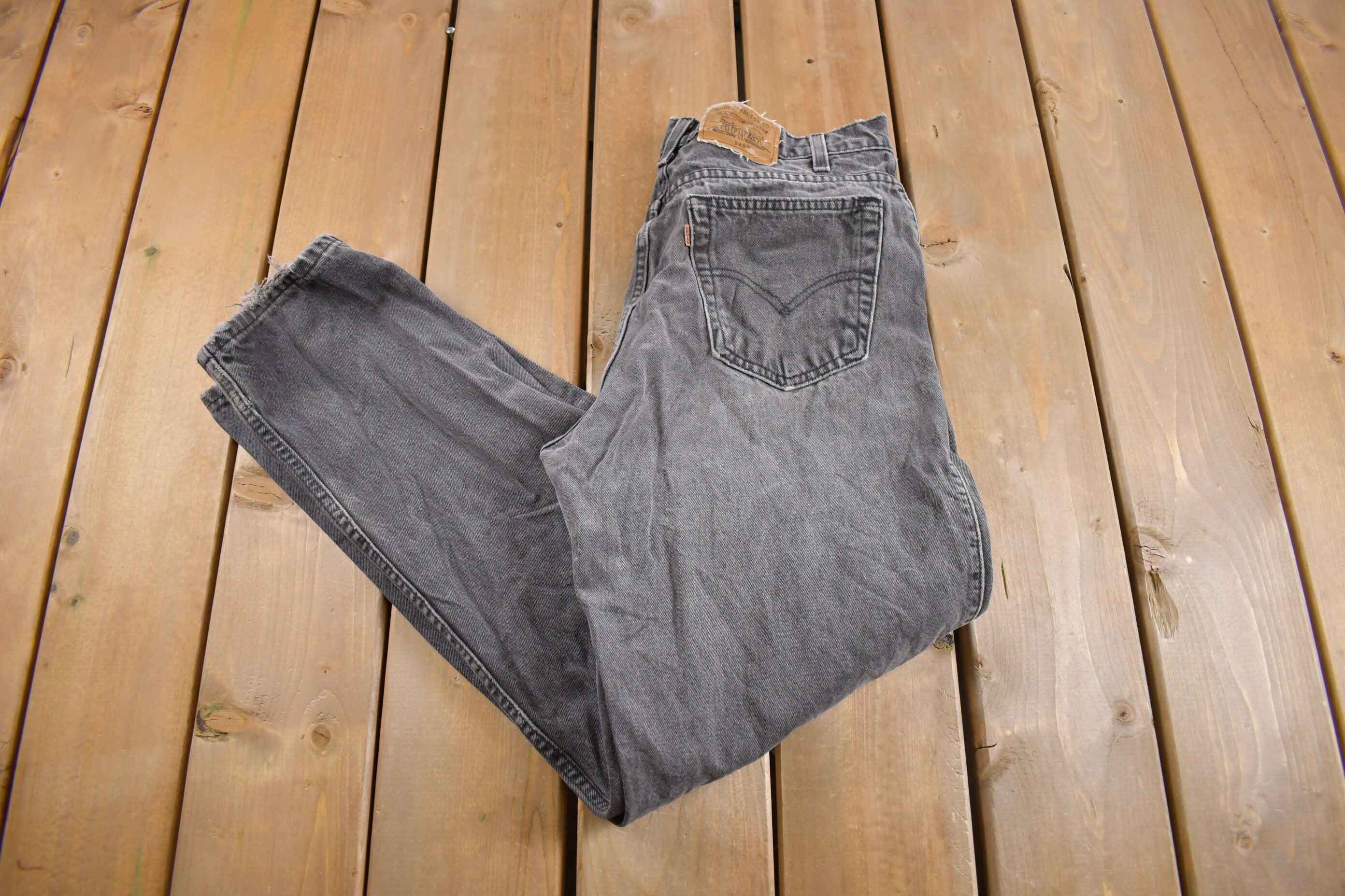 Vintage 1990s Levi's 545 Orange Tab Loose Fit Jeans Size 32 x 30