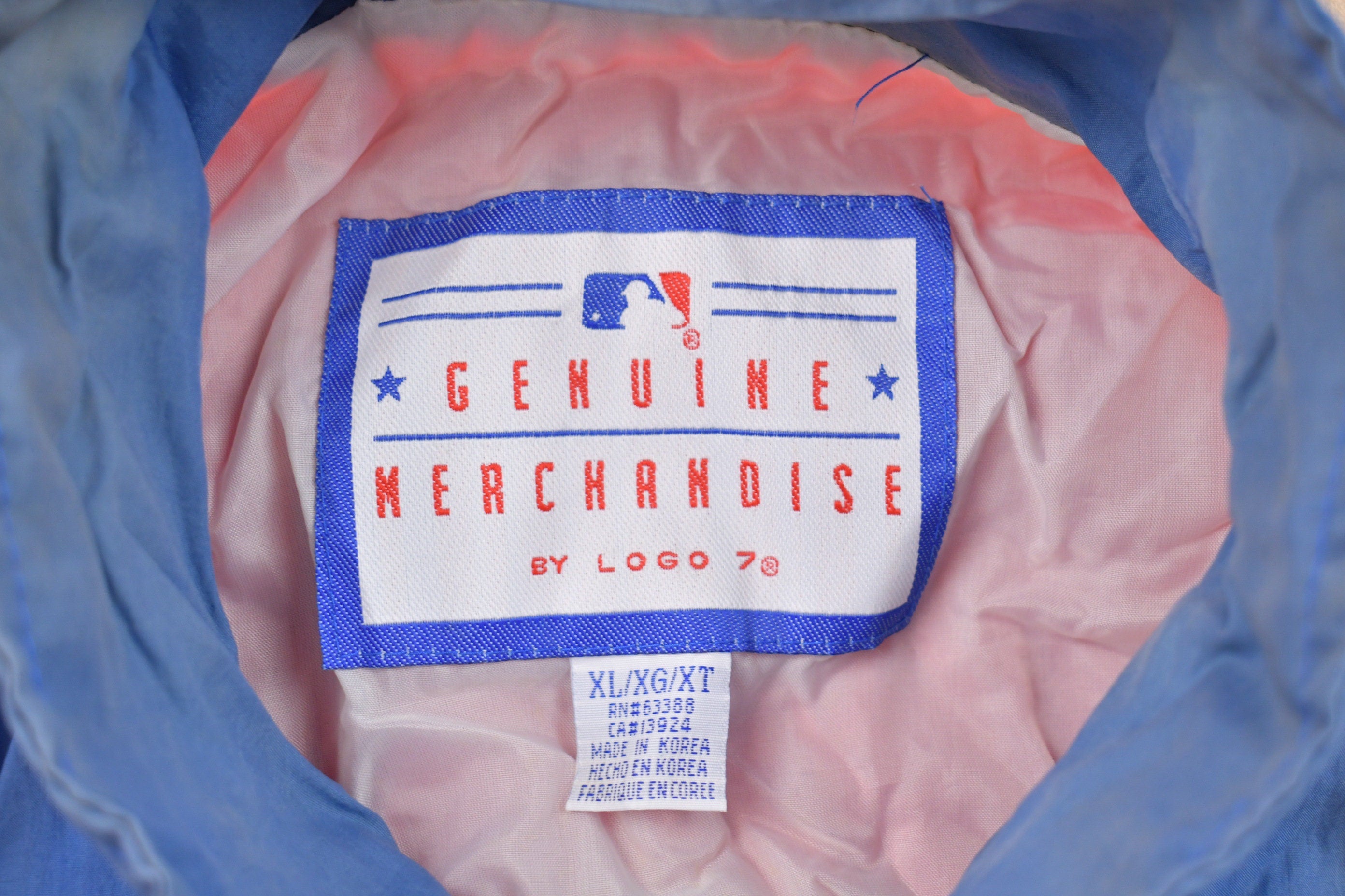 Vintage 1990s Chicago Cubs MLB Embroidered Logo Windbreaker Jacket