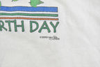 Vintage 2002 Celebrate Earth Day Souvenir T-Shirt