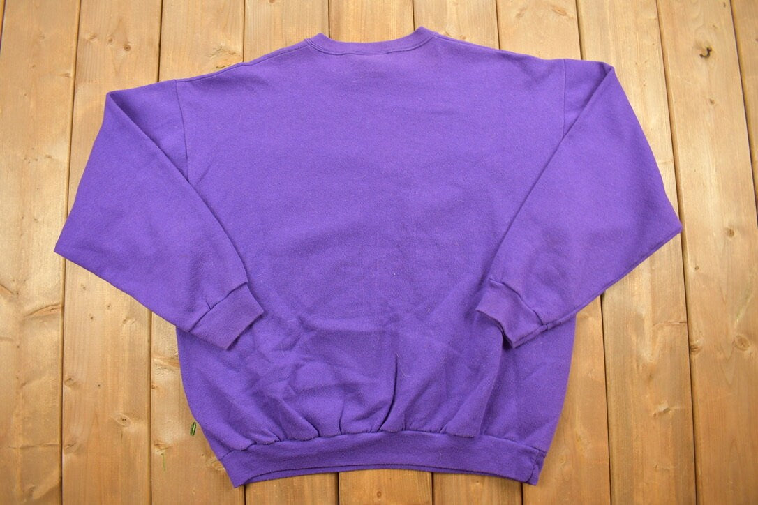 Vintage 1990s Mickey & Minnie Mouse Disney Crewneck / Cartoon Sweatshirt / Pullover Sweatshirt / 90s Disney