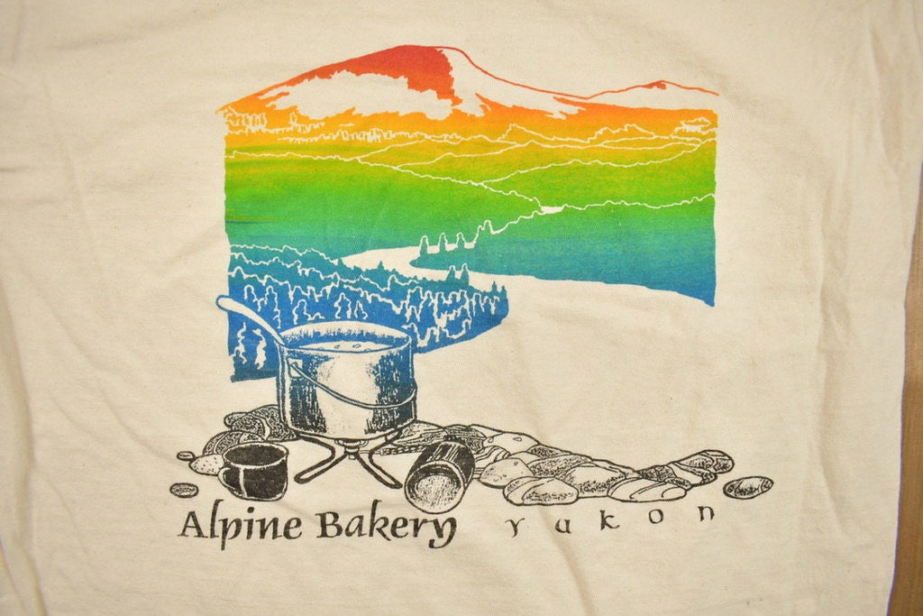 Vintage 1990s Yukon Rainbow Souvenir T Shirt