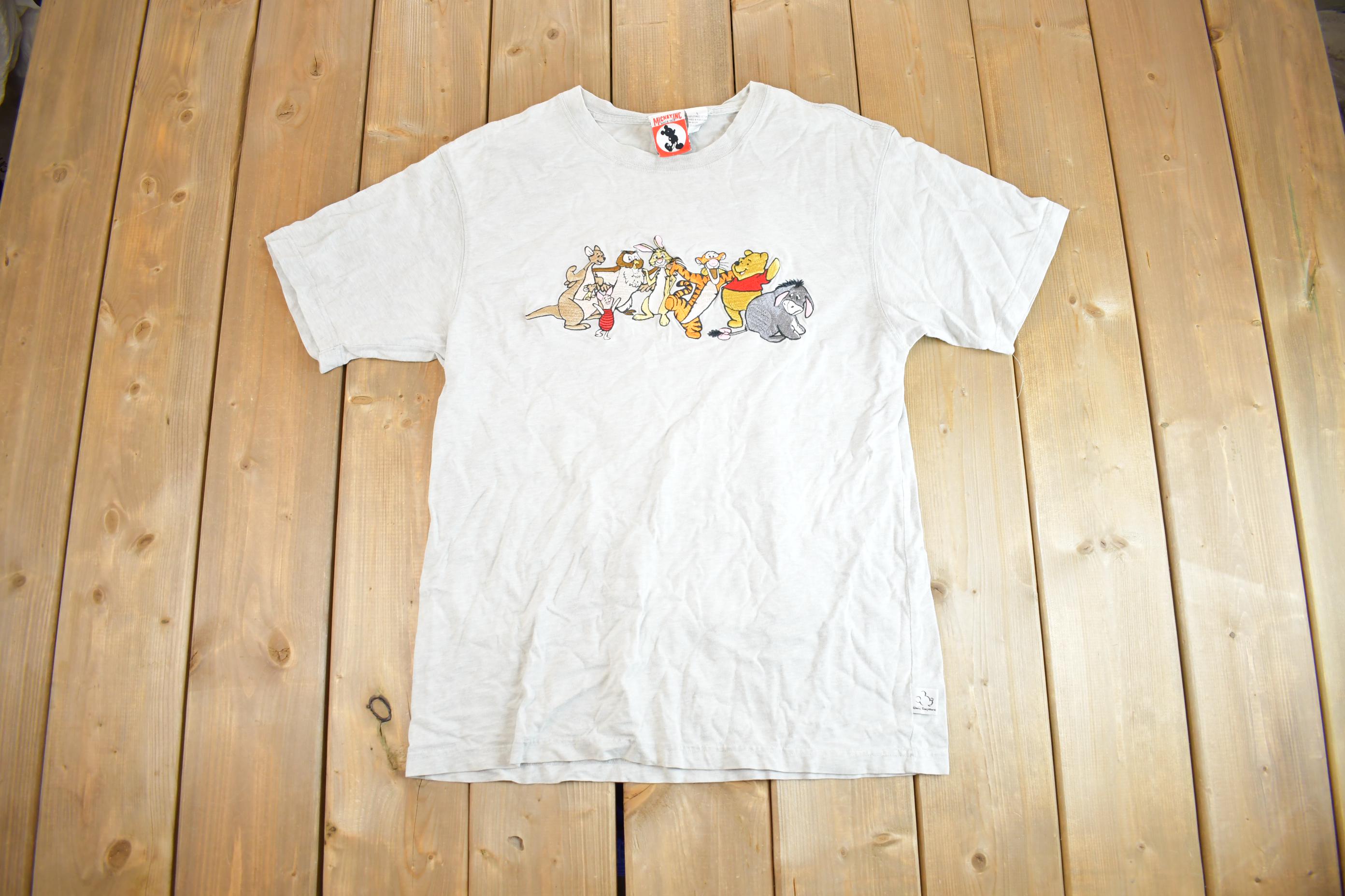 Vintage 1990s Winnie The Pooh And Friends Walt Disney World Graphic T-Shirt