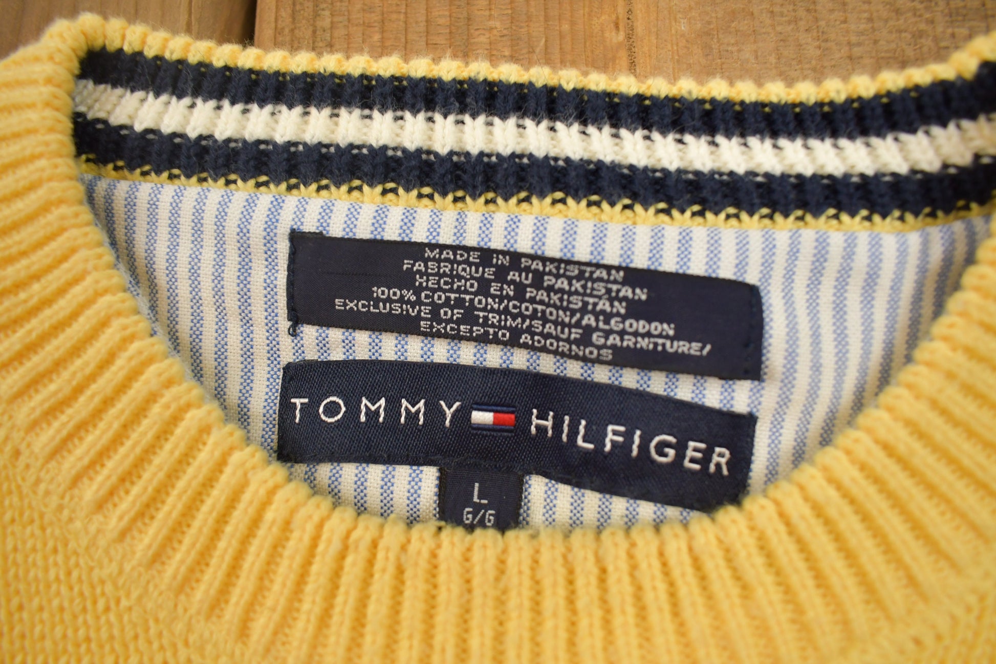Vintage 1990s Tommy Hilfiger Knitted Crewneck Sweater