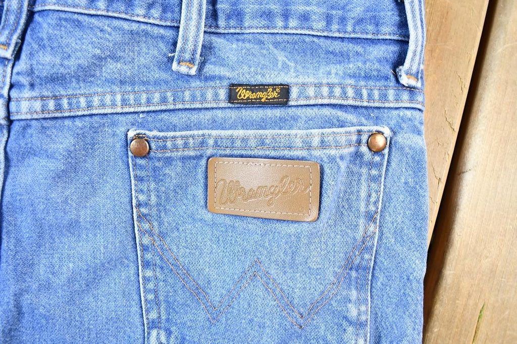 Vintage 2000's Relaxed Fit Wrangler Blue Jeans 34 x 27