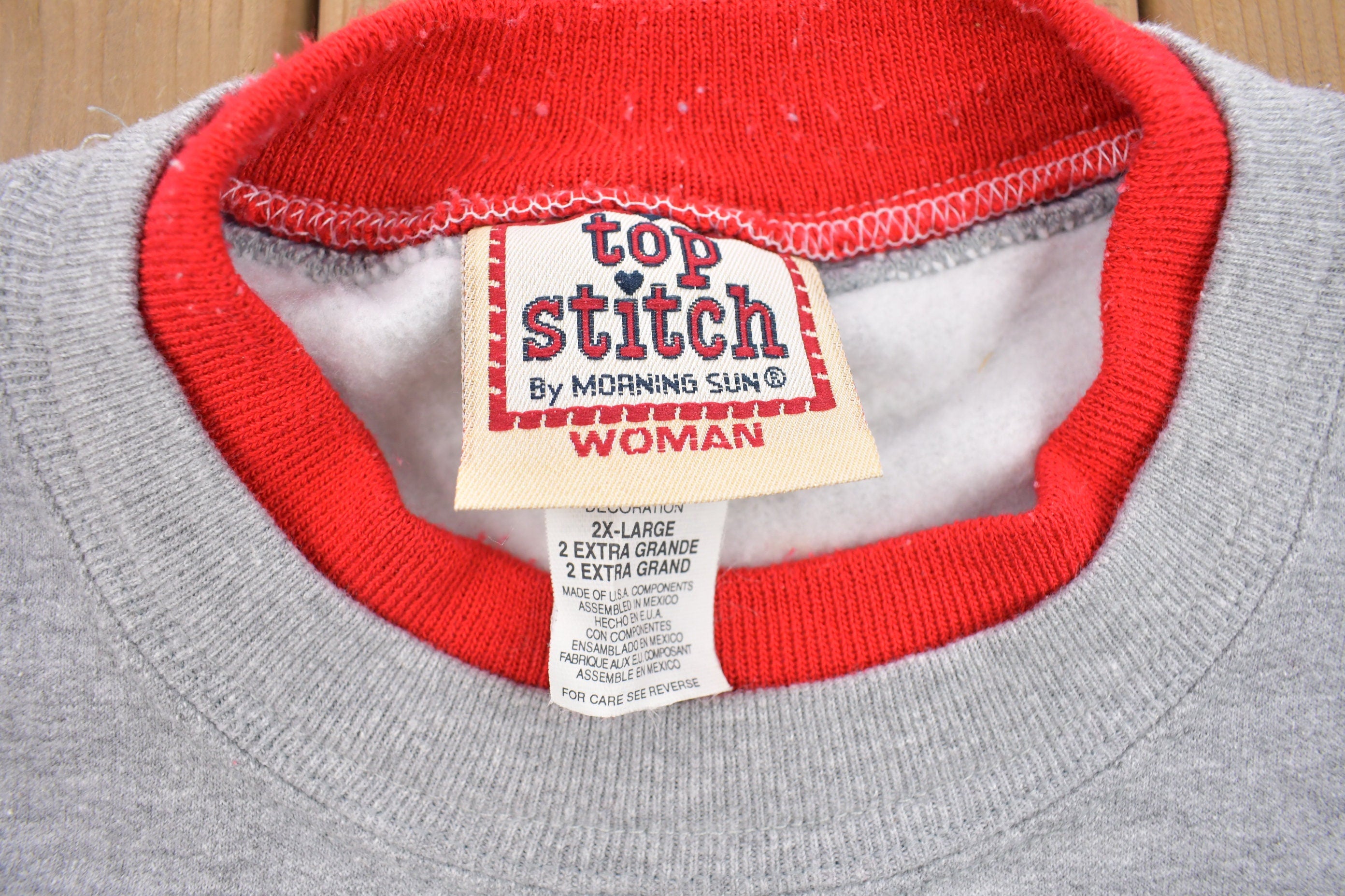 Vintage 1990s Top Stitch Cute Winter Birds Double Collar Crewneck Sweatshirt