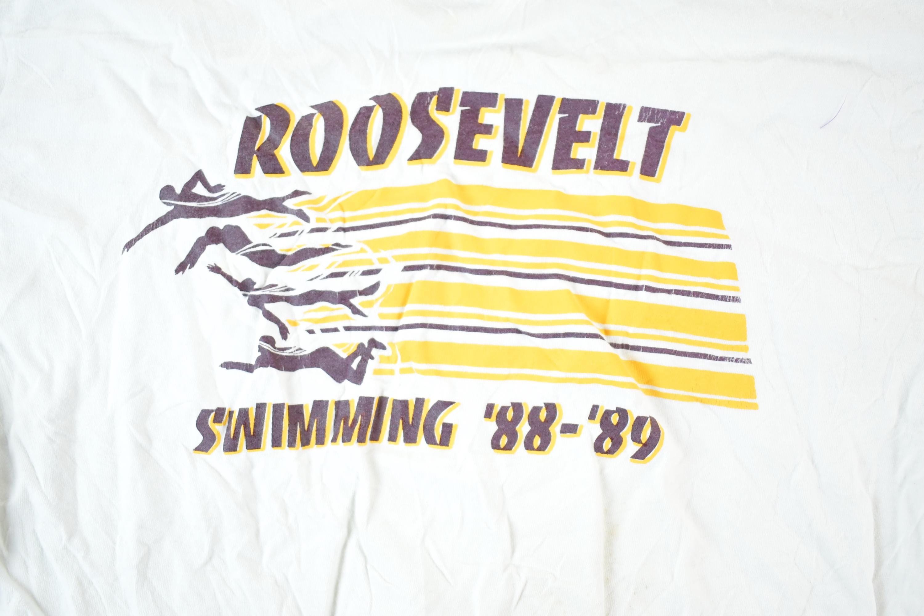 Vintage 1980s Roosevelt Swimming 88 - 89 Souvenir T-Shirt Mens M