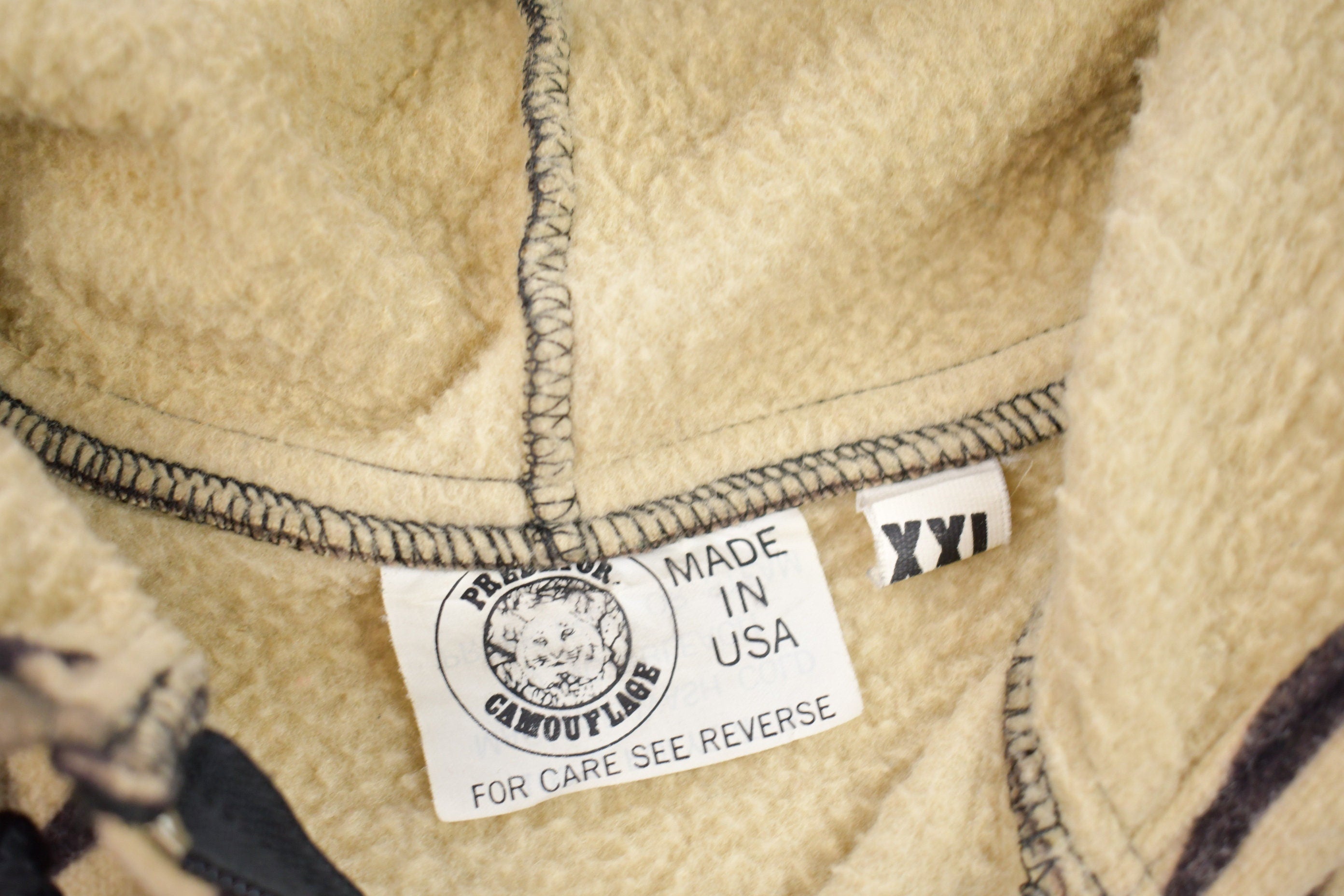 Vintage 1990s Camo Graphic Zip Up Hoodie