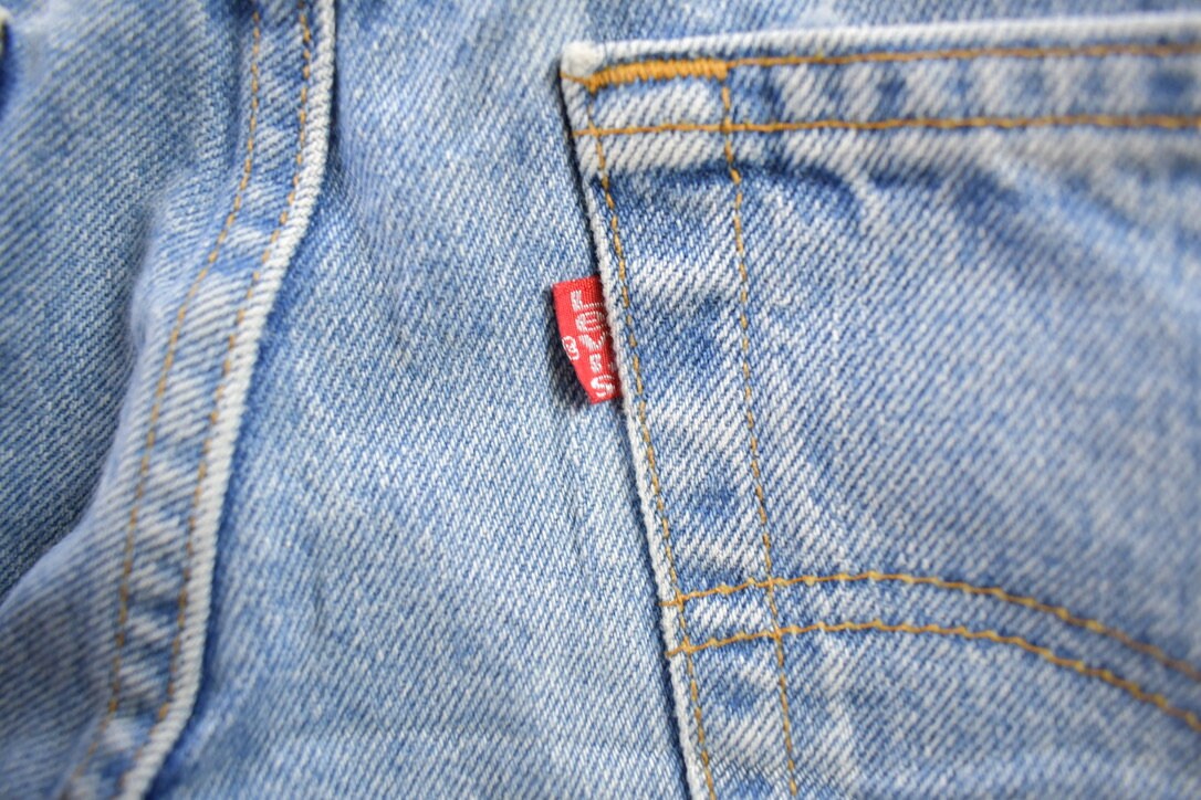 Vintage 1990s Levi's 550 Jeans Size 38x32