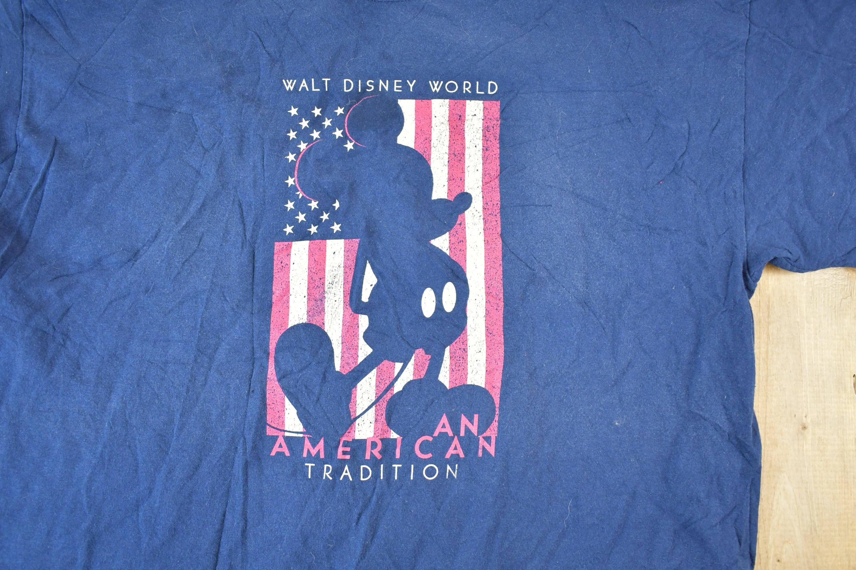 Vintage 1990s Walt Disney World An American Tradition Cartoon Promo T-Shirt Mens L