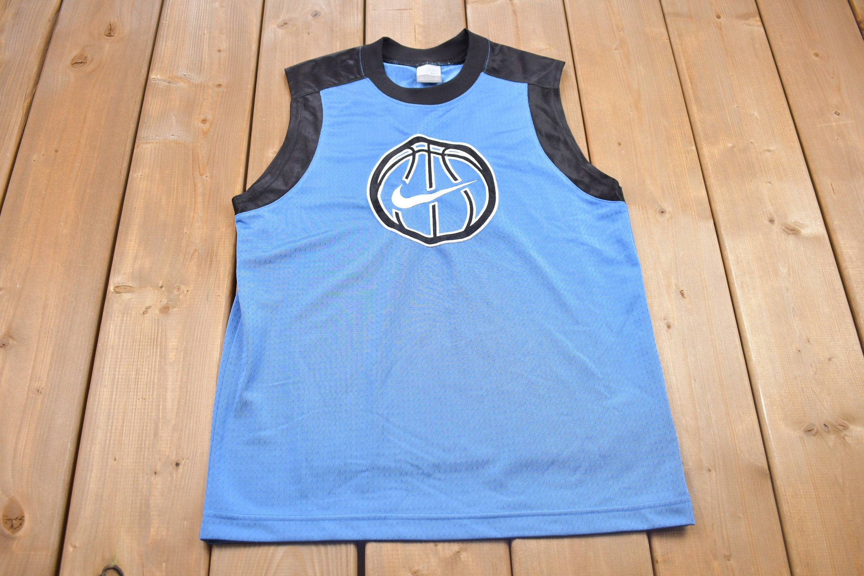 Vintage 1990s UNC Nike Basketball Graphic Youth Jersey