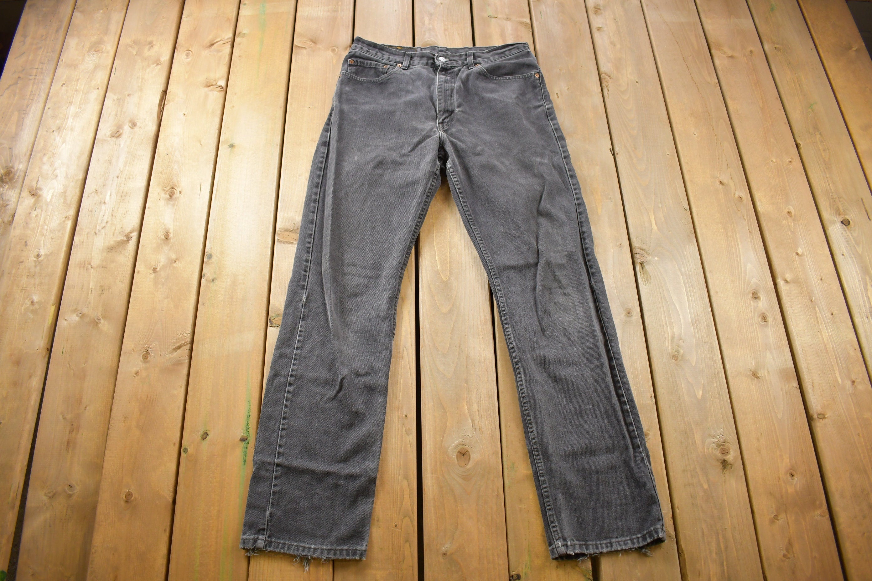 Vintage 1990s Levi's 505 Red Tab Denim Jeans Size 34 x 32