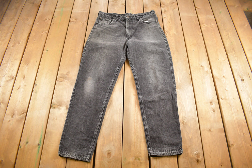 Vintage 1990s Levi's 550 Red Tab Denim Jeans Size 33 x 30