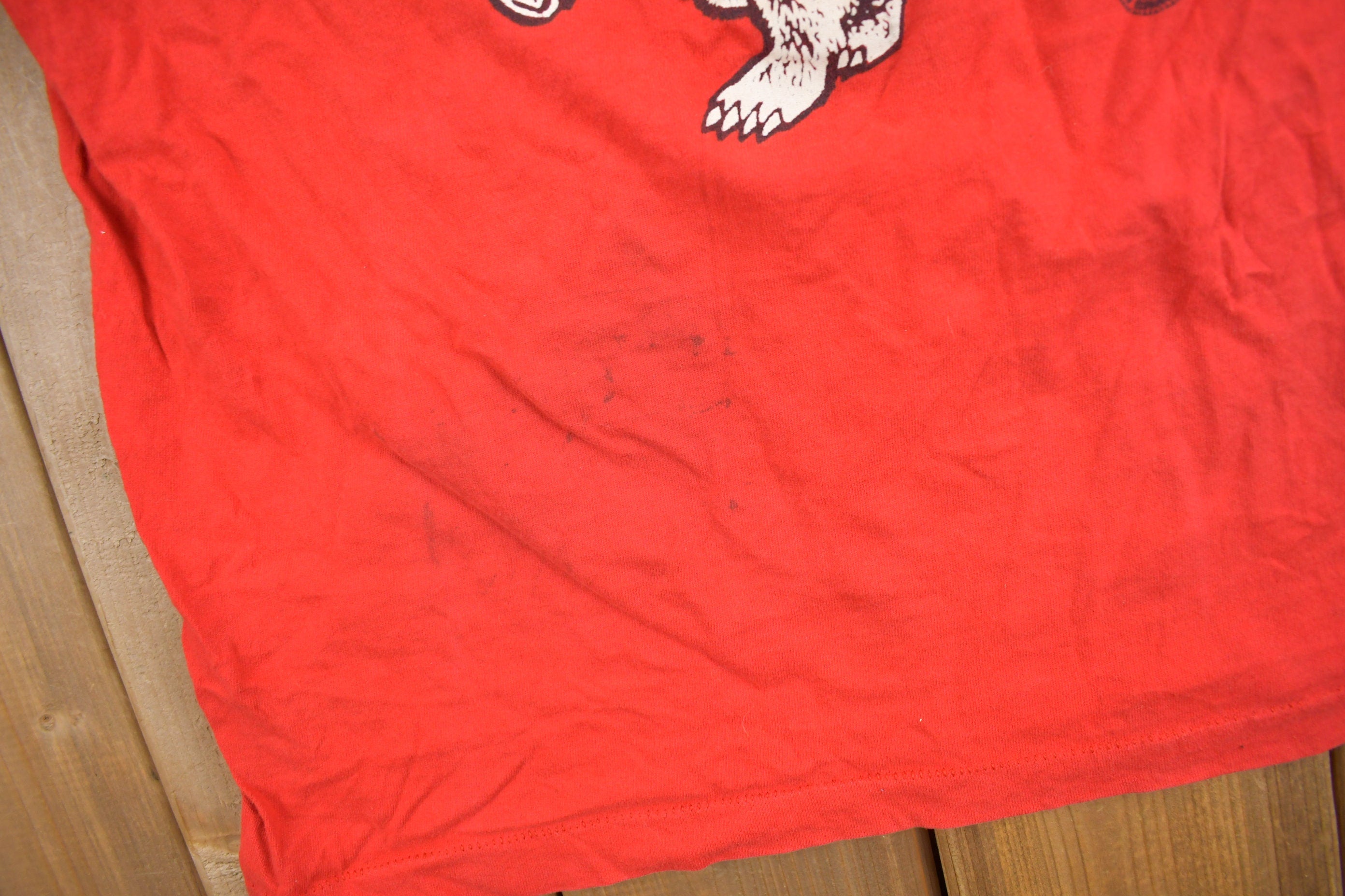 Vintage 1990s Wisconsin Badgers Basketball Collegiate T-Shirt