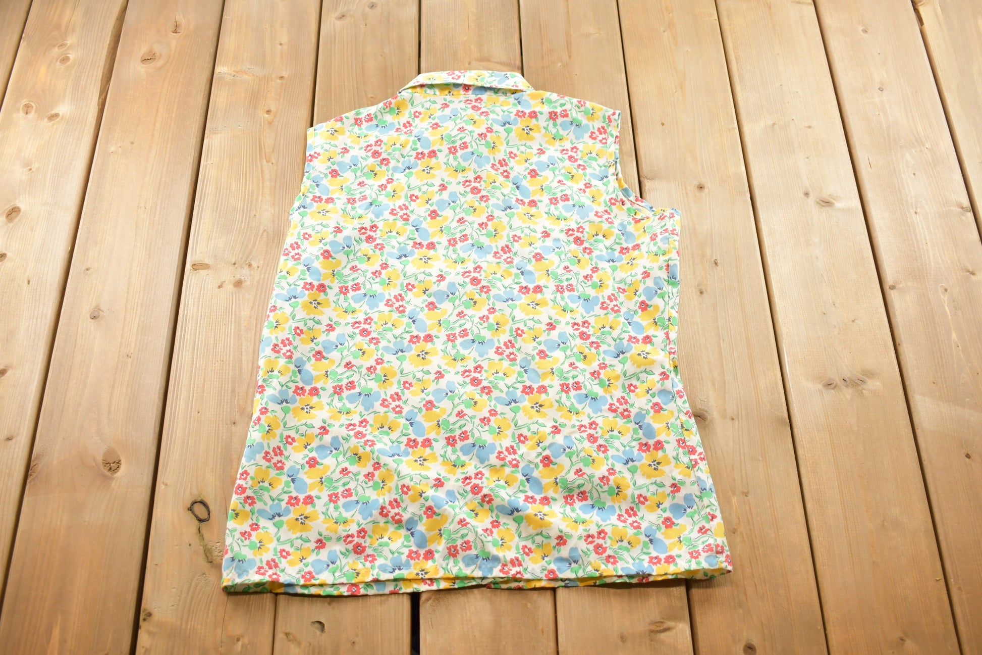 Vintage 1970s Sears Sleeveless Button Up Floral Shirt