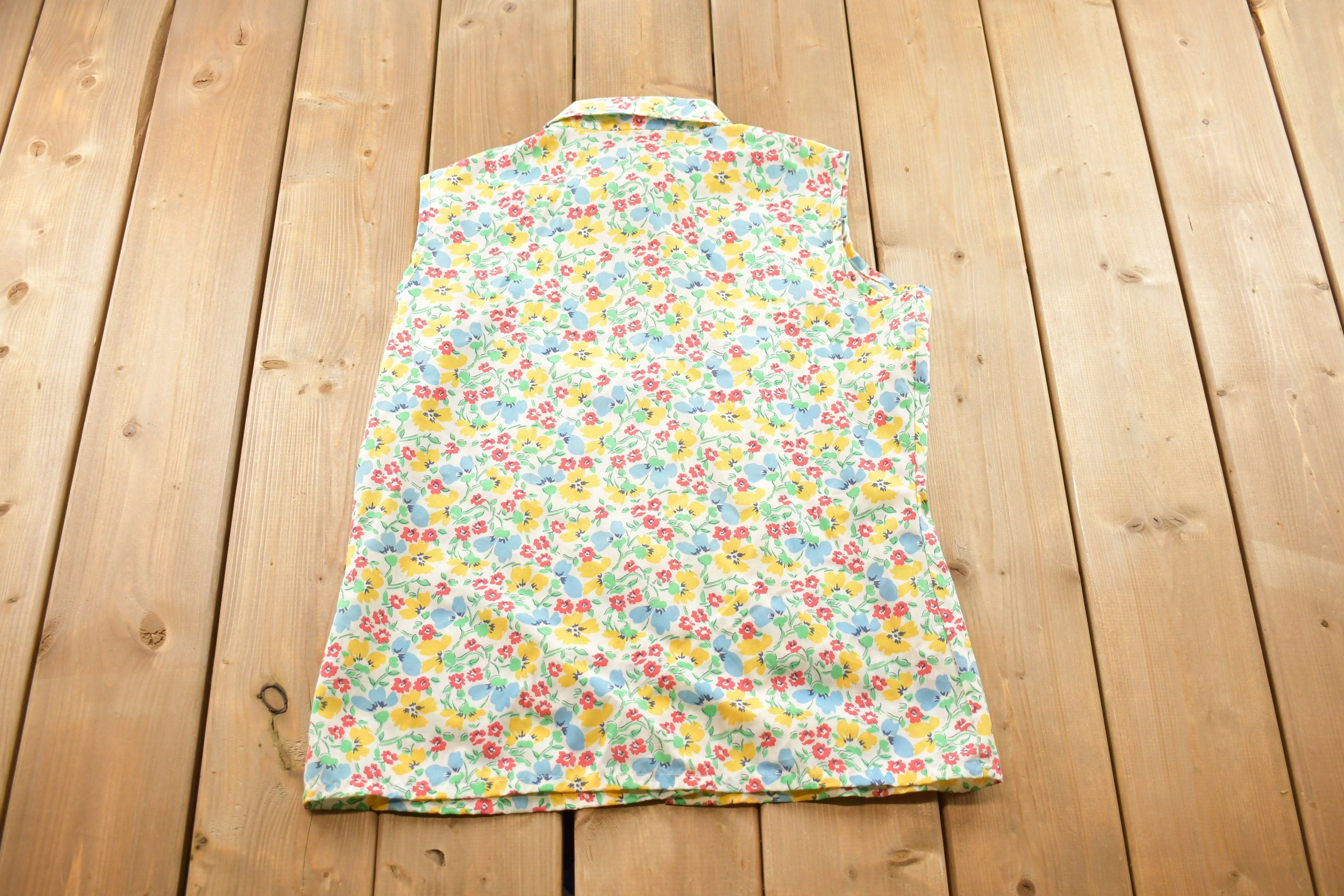 Vintage 1970s Sears Sleeveless Button Up Floral Shirt