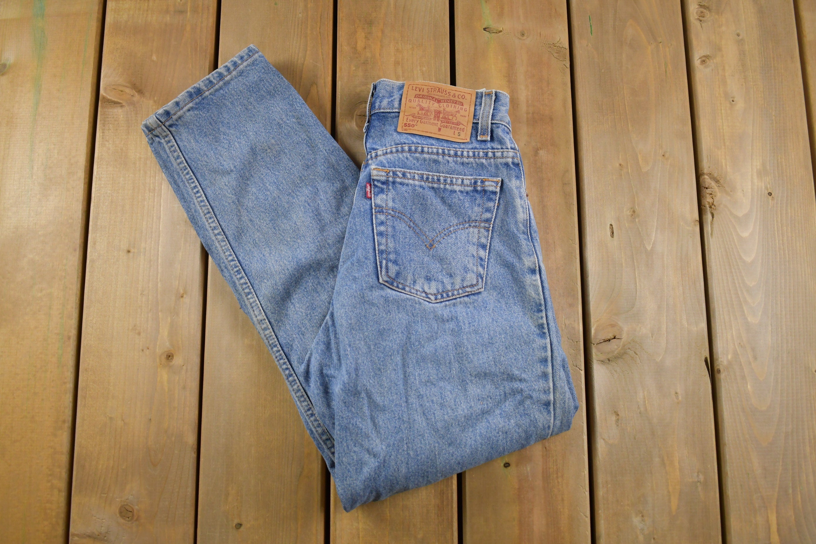 Vintage 1990s Levi's 550 Red Tab Blue Denim Jeans Size 26 x 27