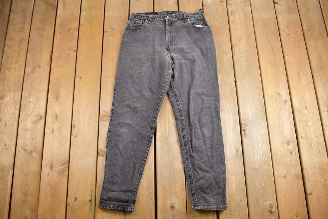 Vintage 1990s Levi's 551 Red Tab Jeans Size 32 x 31.5