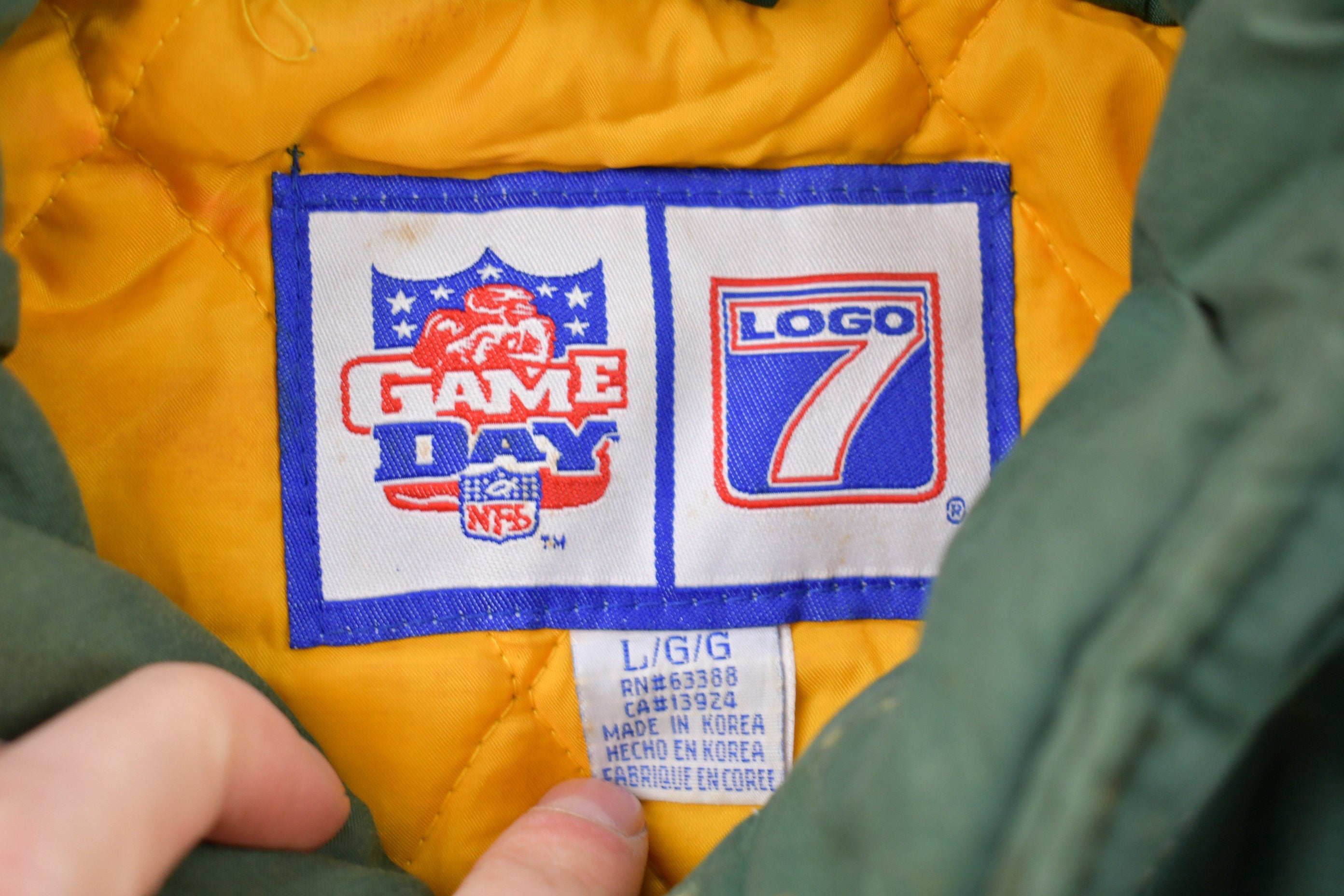 Vintage 1990s Green Bay Packers Logo7 Game Day Windbreaker Jacket /