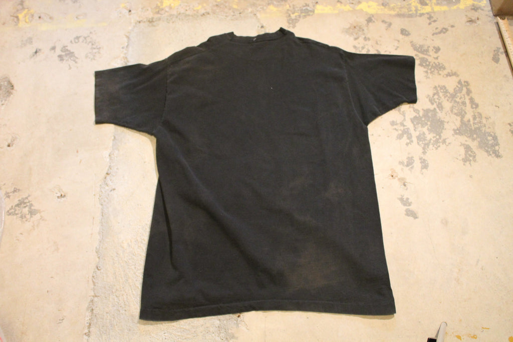 Vintage 1990s Wild Earth Wolf Theme Graphic T Shirt