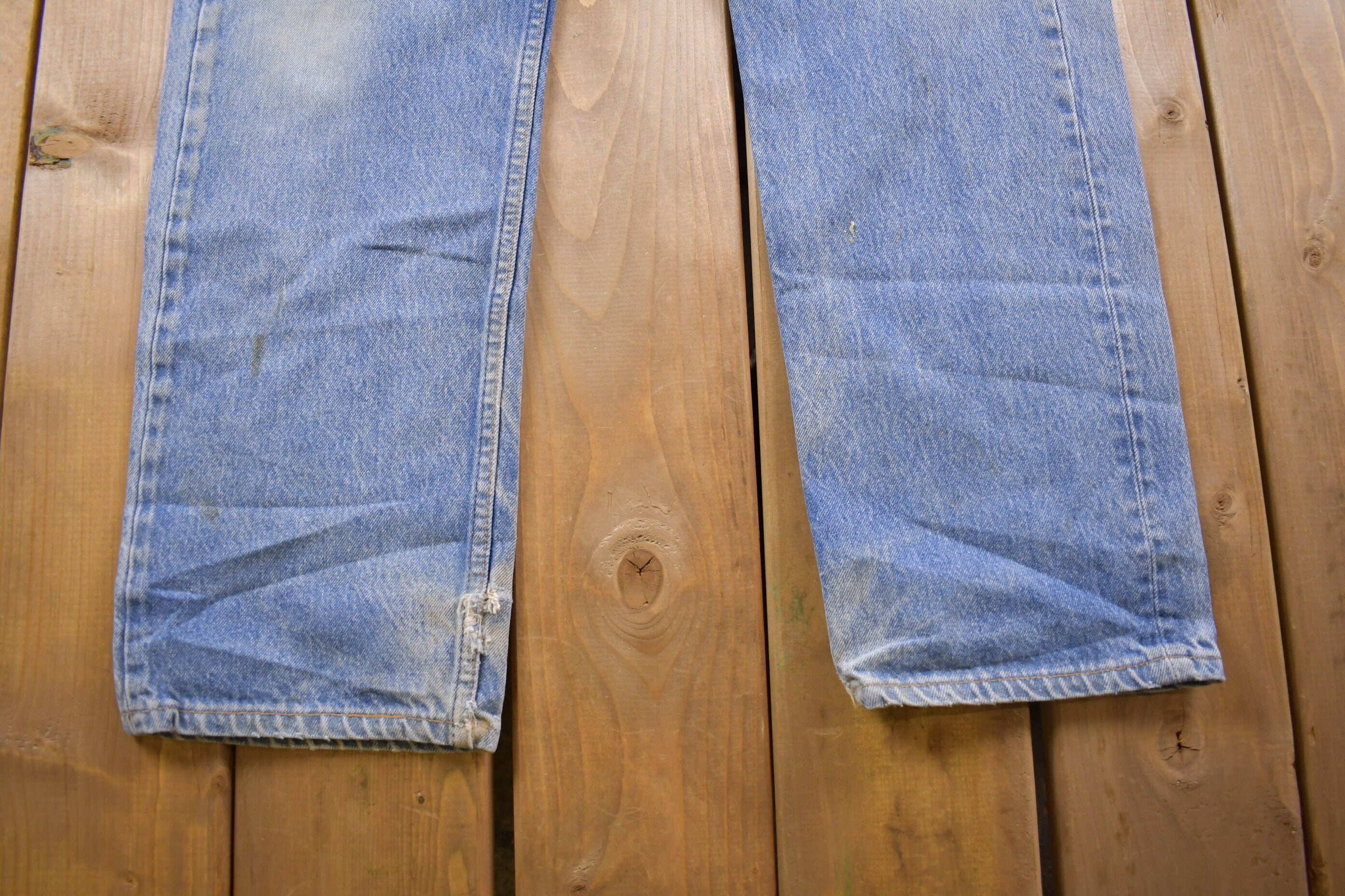 Vintage 1990s Levi's 501 Red Tab Jeans Size 32 x 30