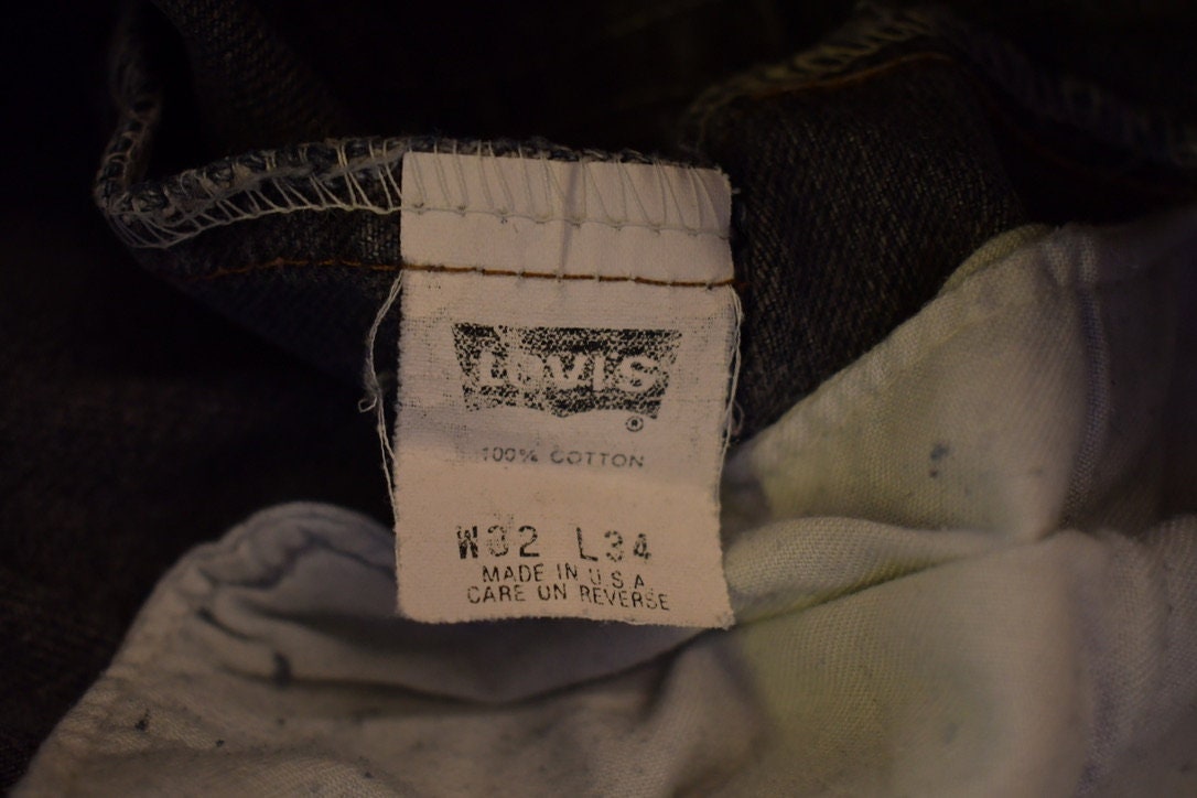 Vintage 1990s Levi's 550 Red Tab Denim Jeans Size 30 x 32