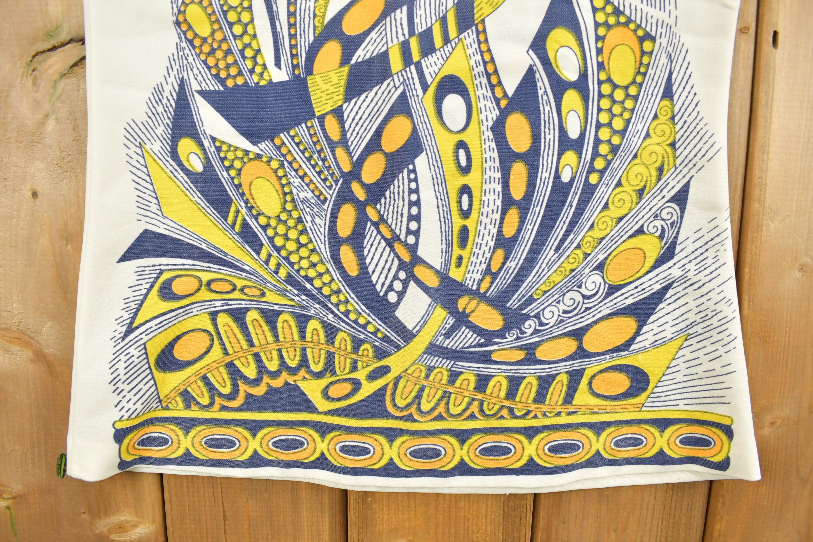 Vintage 1970s Abstract Print Sleeveless Tunic Blouse