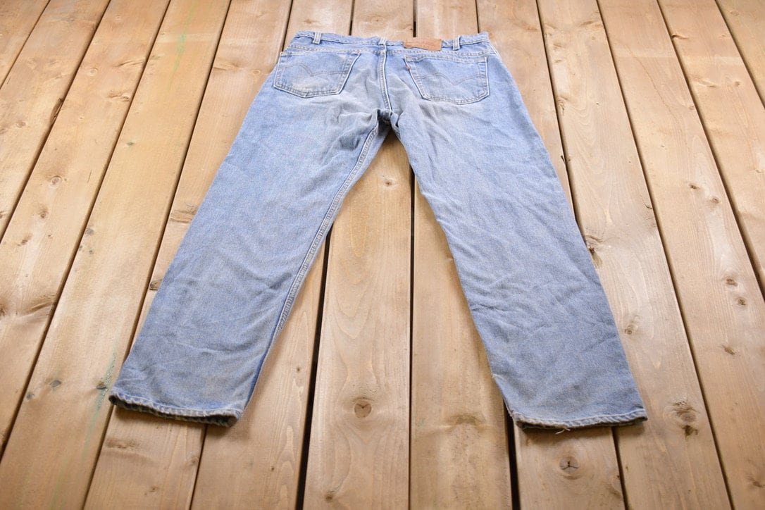 Vintage 1990s Levi's 505 Red Tab Denim Jeans Size 34 x 31
