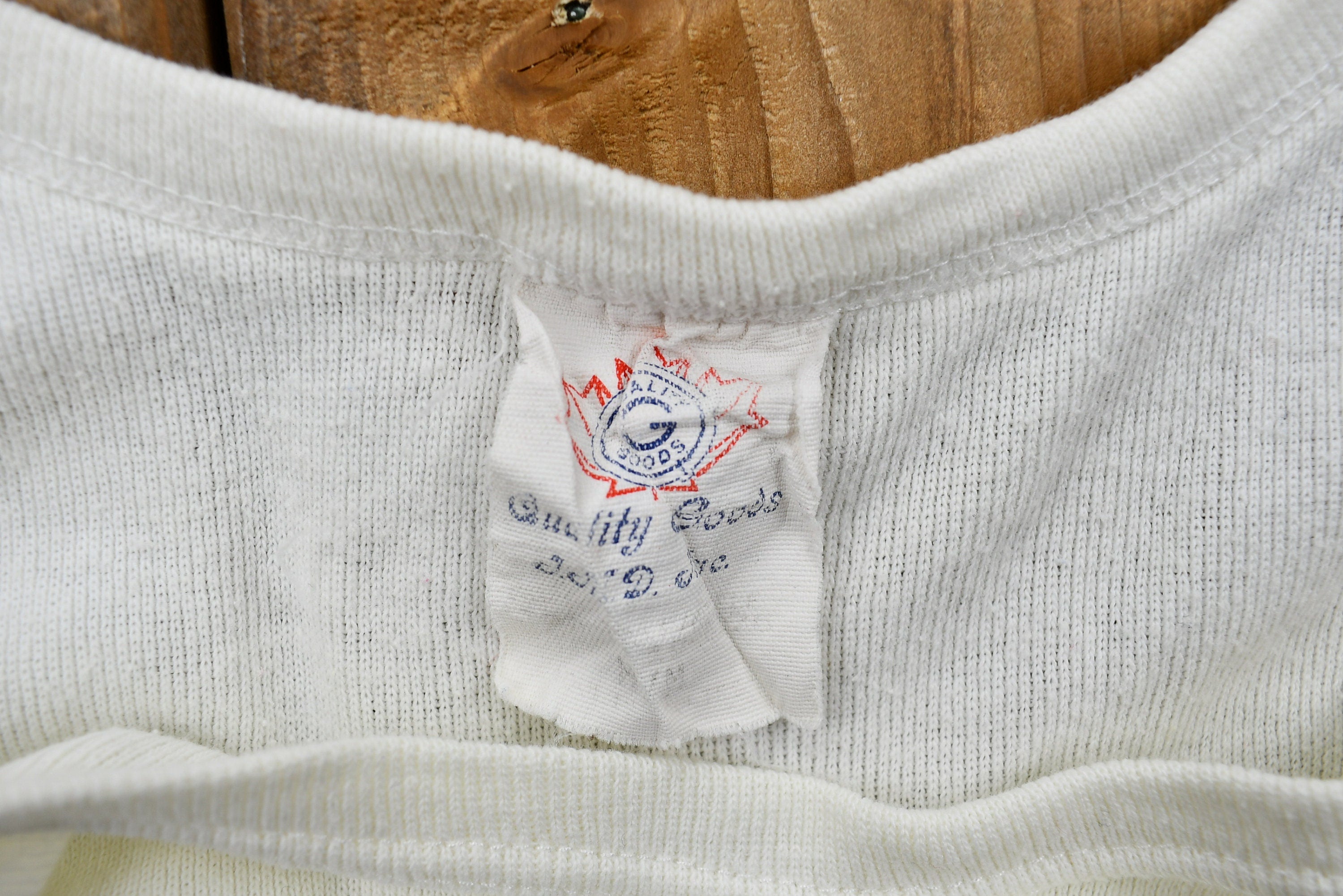 Vintage Early 1990s White and Blue Niagara Falls Canada Tank Top