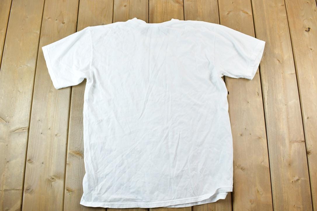 Vintage 1990s Laundry Line Souvenir T-Shirt