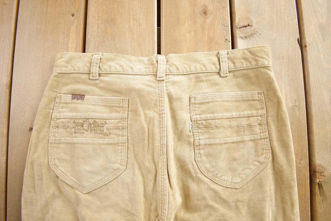 Vintage 1970s Levi's Embroidered Corduroy Pants Made In USA Size 32x28
