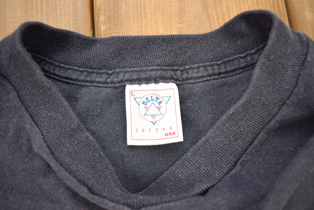 Vintage 1992 Giraffe Theme Graphic T-Shirt