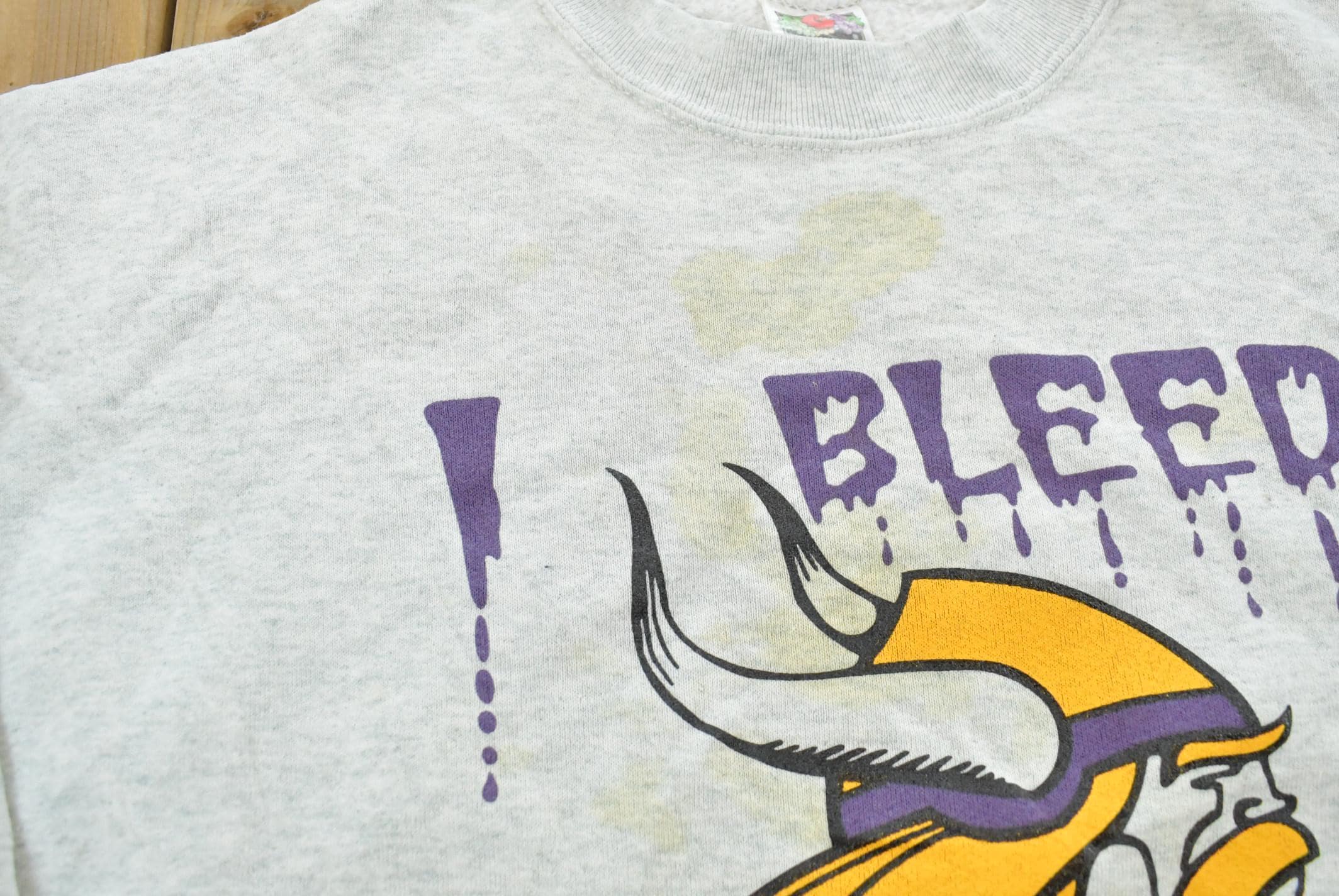Vintage 1990s Minnesota Vikings I Bleed Purple NFL Crewneck Sweatshirt Mens M / 90's Americana Football Sportswear / Fruit of the Loom