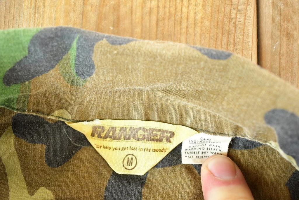 Vintage 1990s Woodlands Camo Souvenir Button Up Shirt Men's L