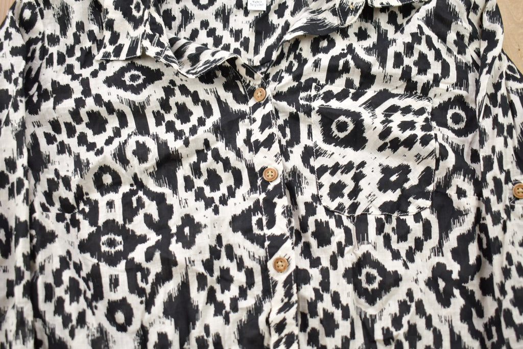 Vintage 1990s Croft & Barrow Aztec All Over Print T-Shirt / Graphic / 80s / 90s / Streetwear / Retro Style / Zebra Print Shirt