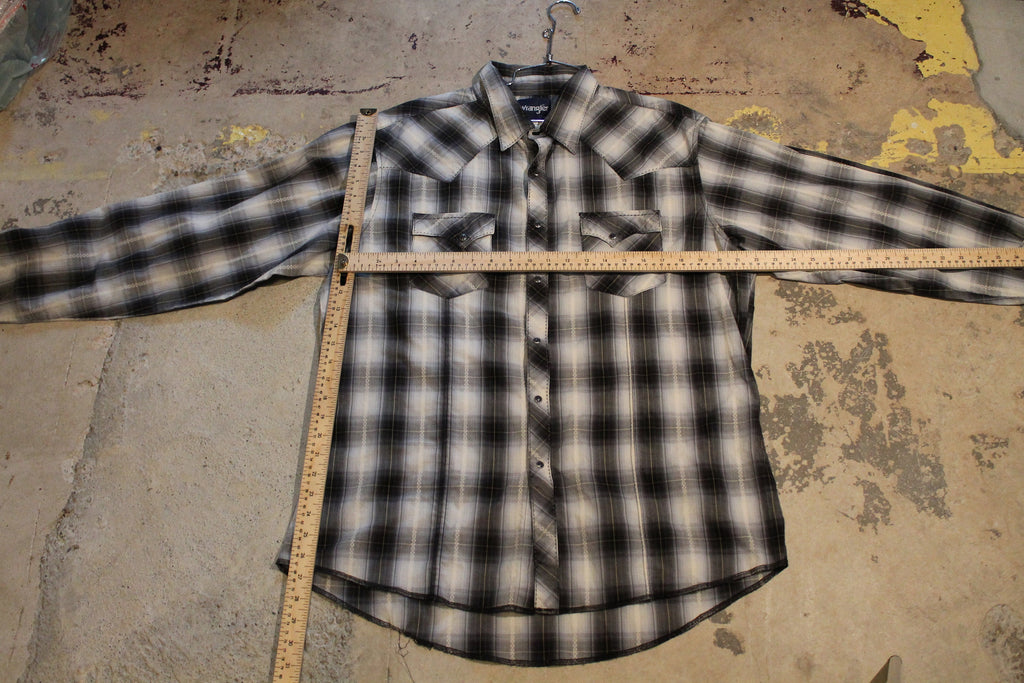 Vintage Wrangler Western Wear Plaid Button Up Shirt