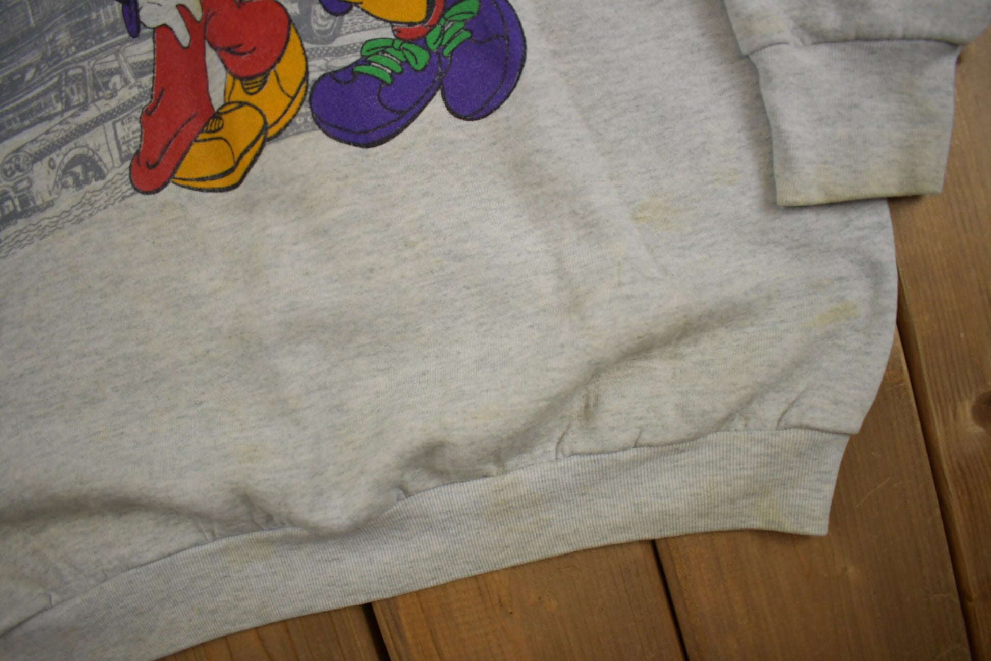 Vintage 1980s Mickey & Minnie Mouse Graphic Raglan Sweatshirt New York City