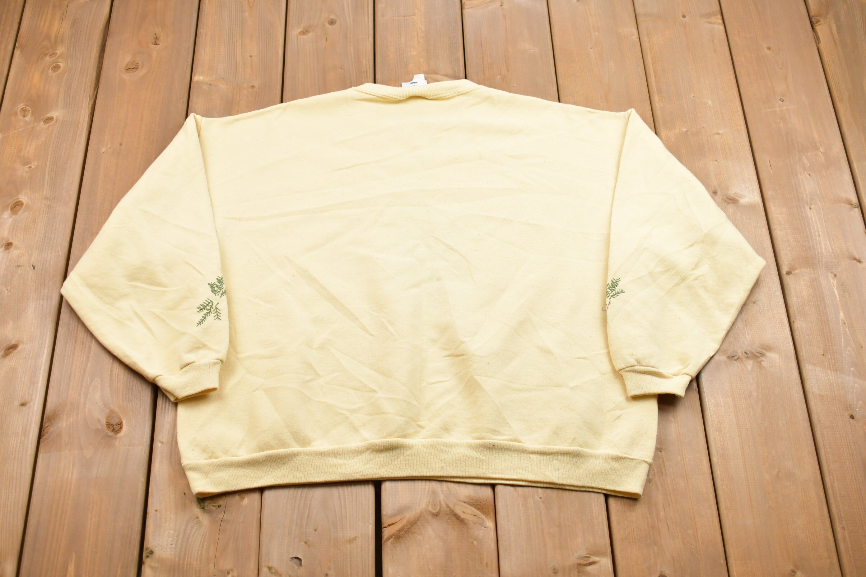Vintage 1990s Christmas Tree Festive Crewneck Sweatshirt