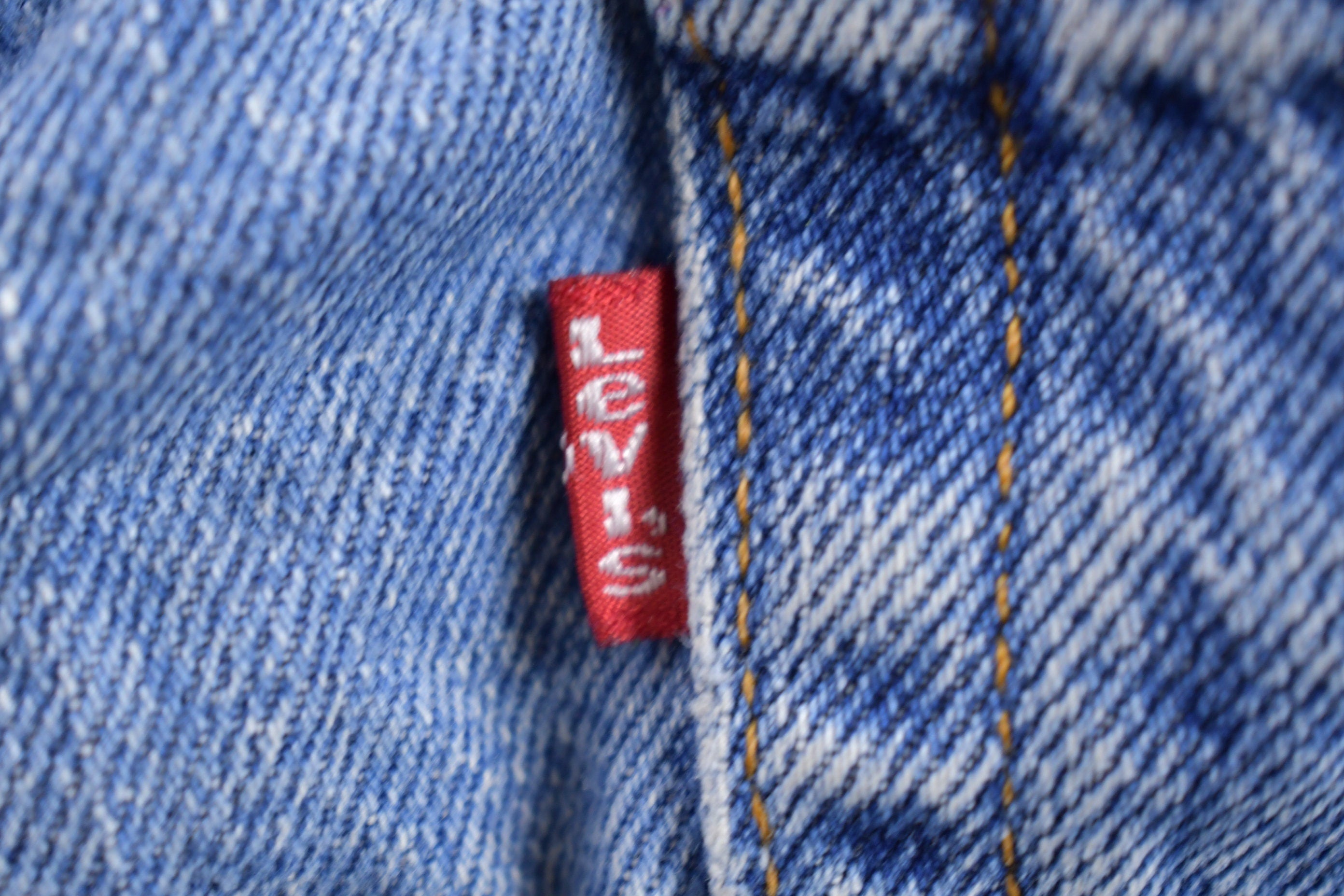 Vintage 1990s Levi's 560 Red Tab Denim Jeans Size 33 x 29