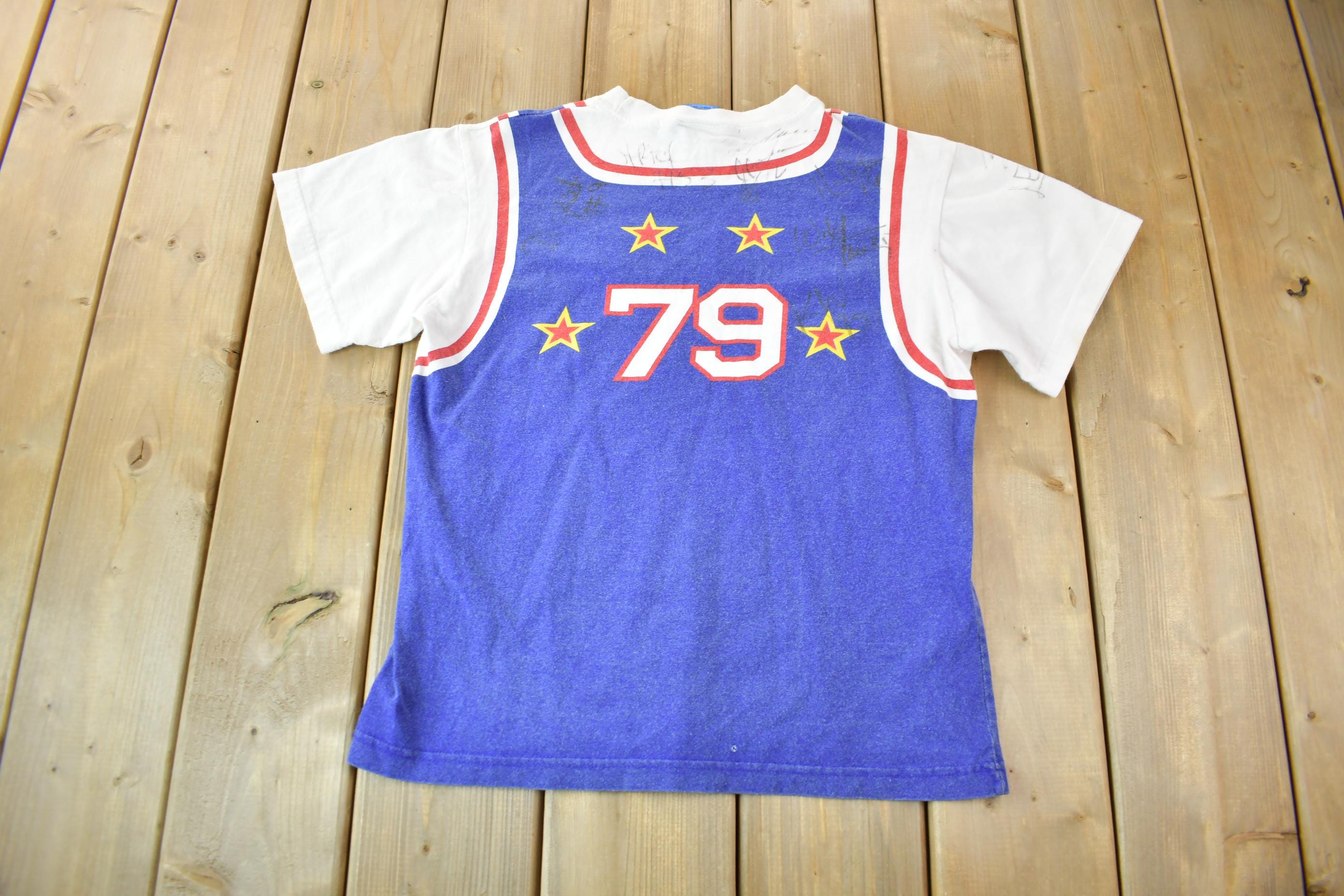 Vintage 1990s Harlem Globetrotters Basketball Graphic T-Shirt