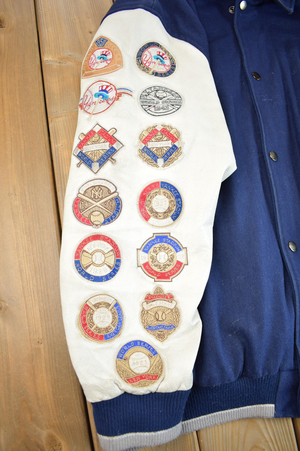 Vintage 2000s MLB New York Yankees 27 Time World Series Champion Embroidered Letterman