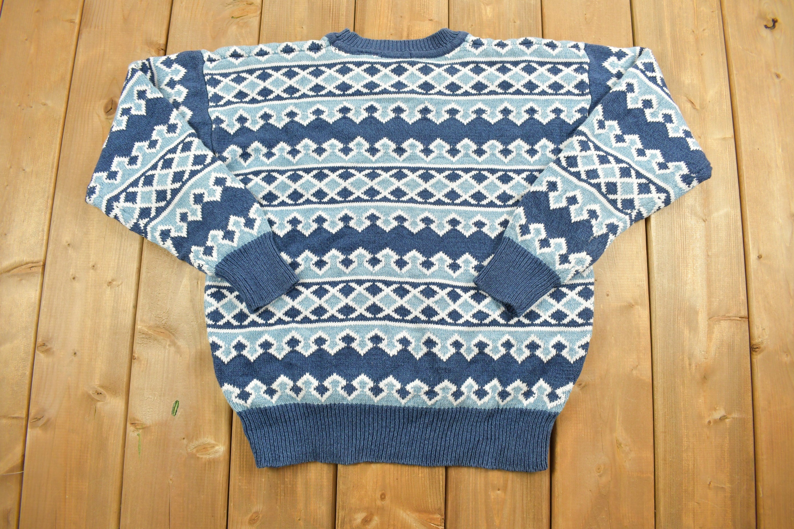 Vintage 1990s Claiborne Abstract Knitted Crewneck Sweater